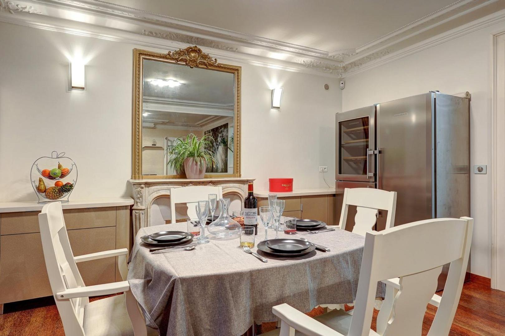 673 Richard - Superb In Paris